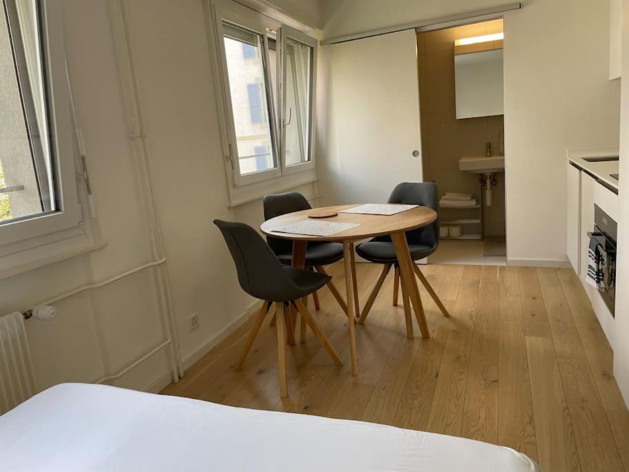 Studio Proche De La Gare ! Apartment Lausanne Luaran gambar