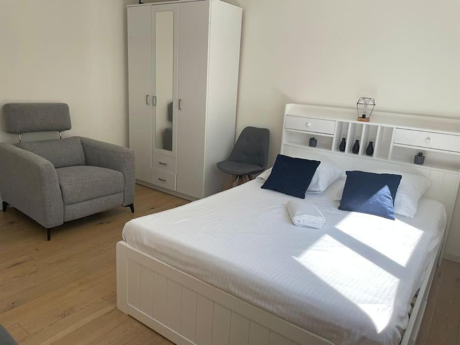 Studio Proche De La Gare ! Apartment Lausanne Luaran gambar