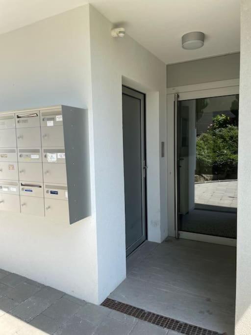 Studio Proche De La Gare ! Apartment Lausanne Luaran gambar